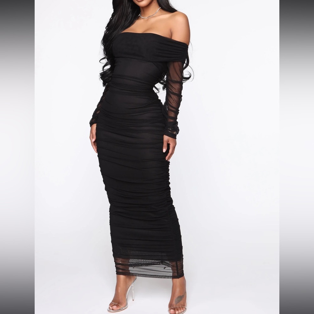 Ruched off the shoulder long sleeve Midaxi dress
